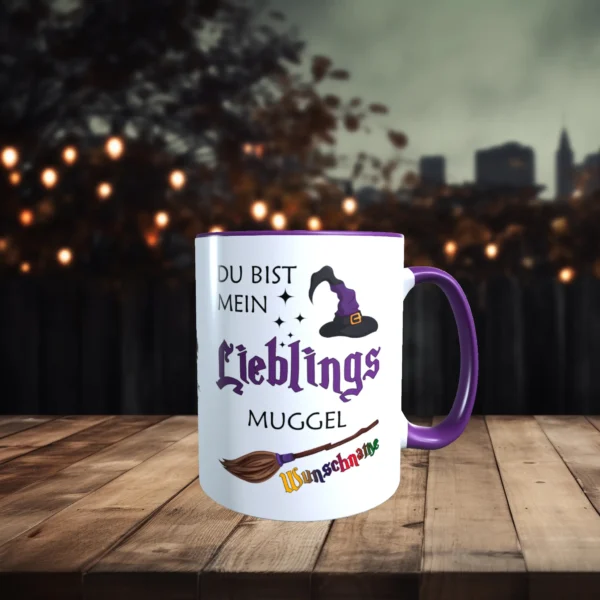 Zauber Tasse in lila mit dem Spruch - Du bist mein Lieblings Muggel - und Wunschname