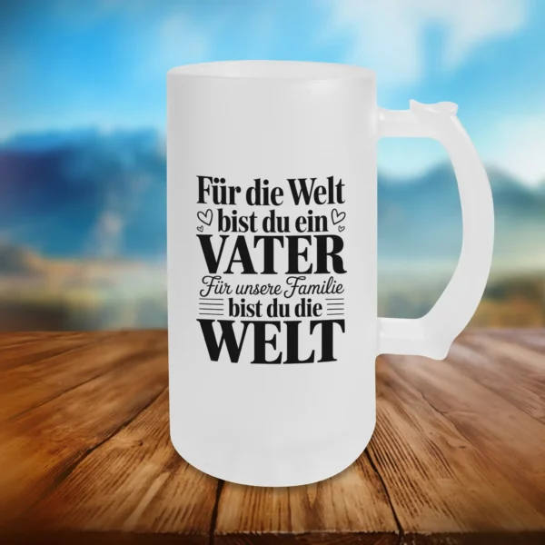 Glasbierkrug Vater mit dem Text - Für die Welt bist du ein Vater für unsere Familie bist du die Welt