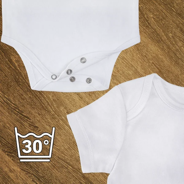 Baby Body Nahansicht Knöpfe und Ärmel